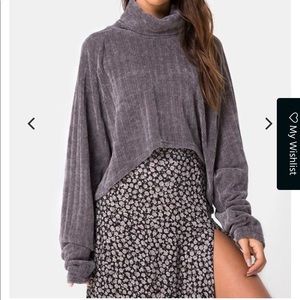 Turtle neck Cropped sweater